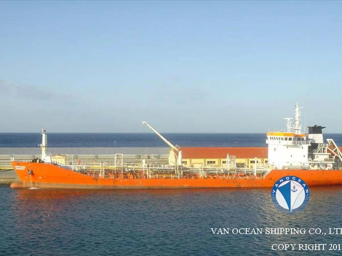 Oil/Chemical tanker for sale