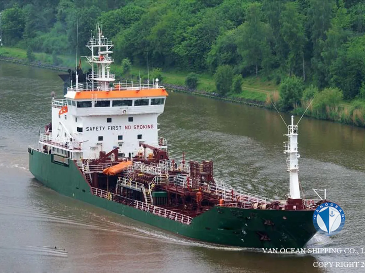 Oil/Chemical tanker for sale