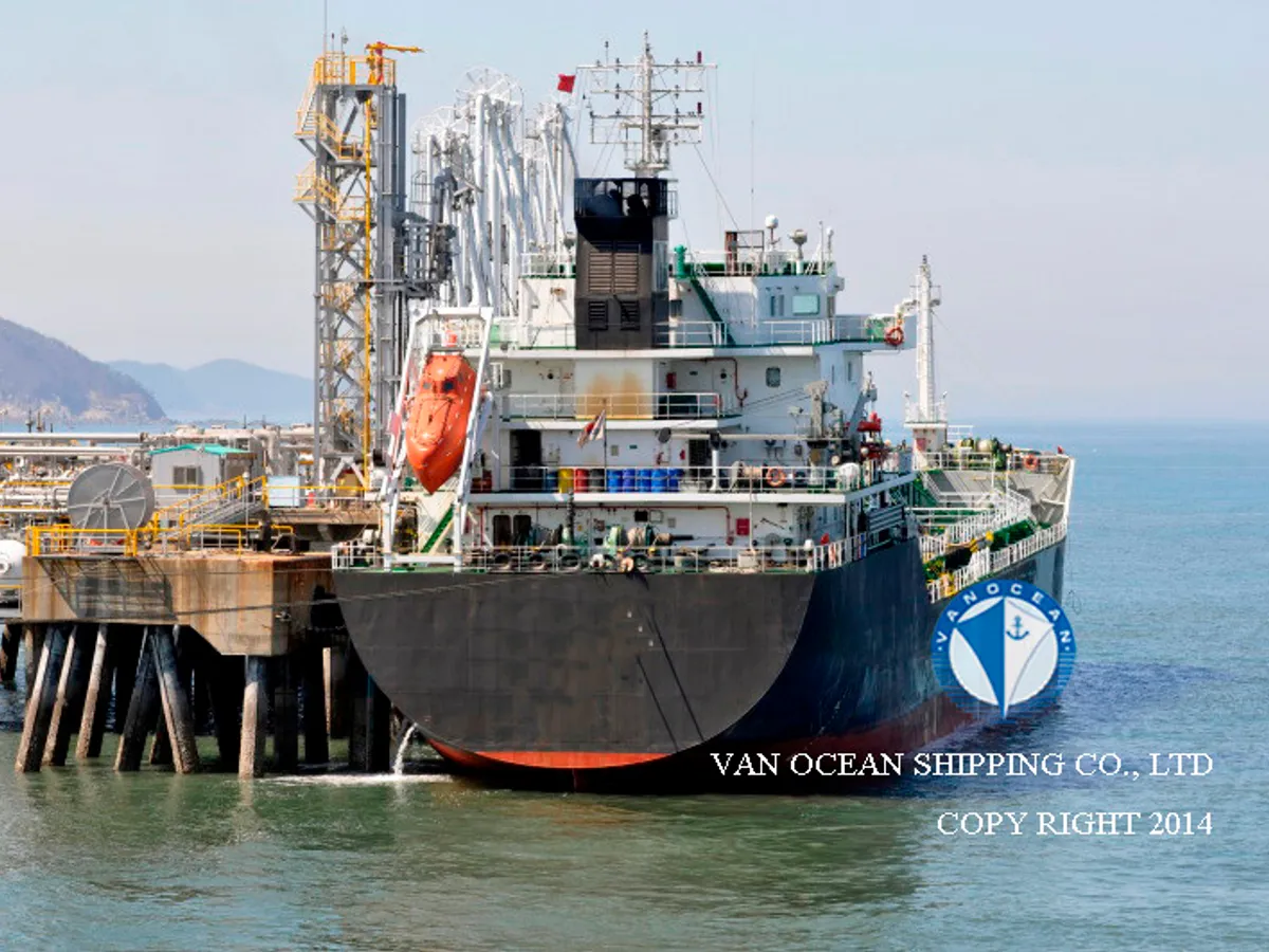 Oil/Chemical tanker for sale