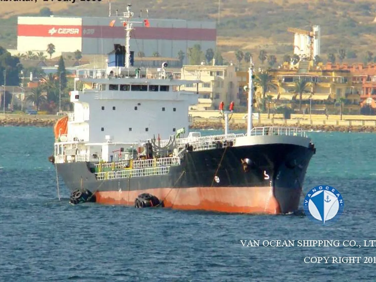 Oil/Chemical tanker for sale