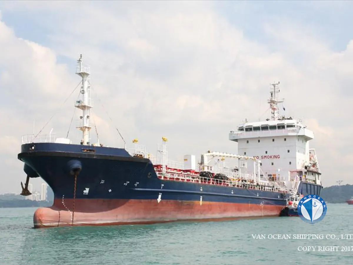 Oil/Chemical tanker for sale