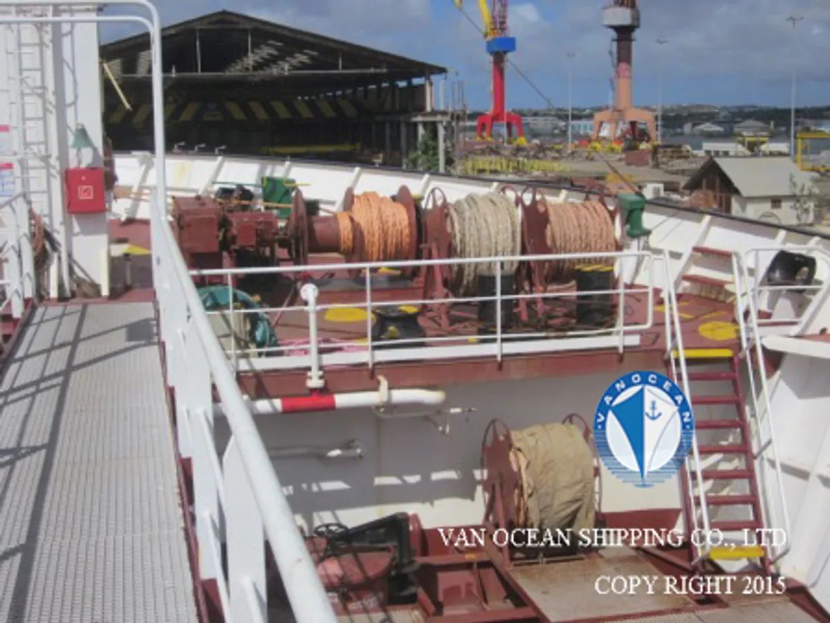Oil/Chemical tanker for sale