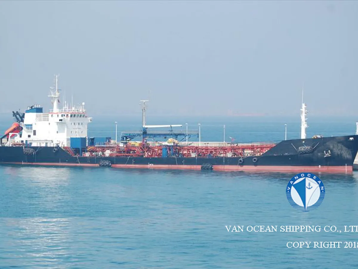 Oil/Chemical tanker for sale