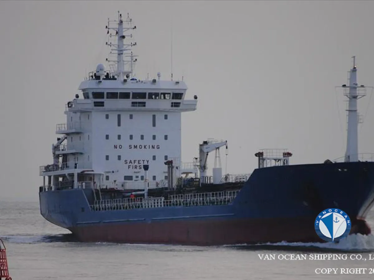 Oil/Chemical tanker for sale