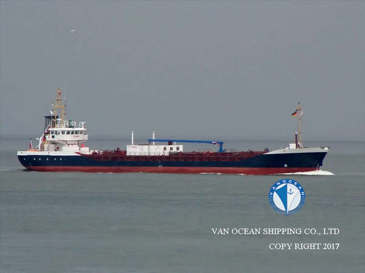 Oil/Chemical tanker for sale