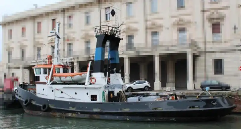 Towboat for sale