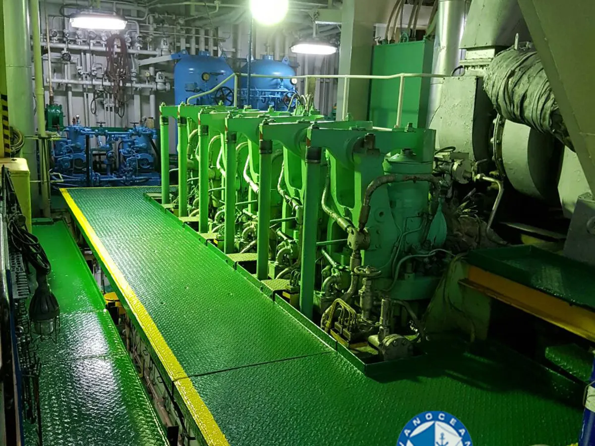 Oil/Chemical tanker for sale