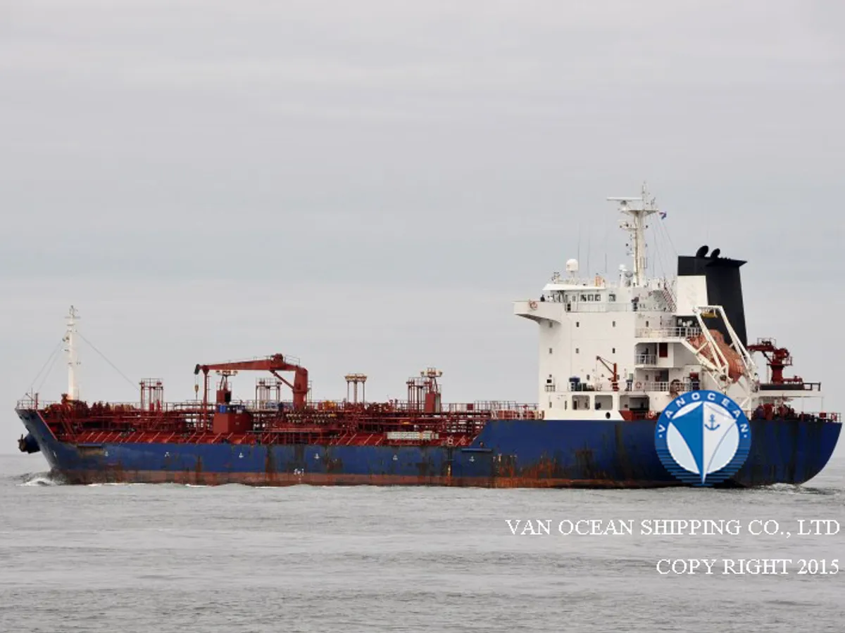 Oil/Chemical tanker for sale