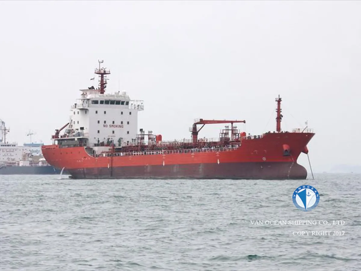 Oil/Chemical tanker for sale