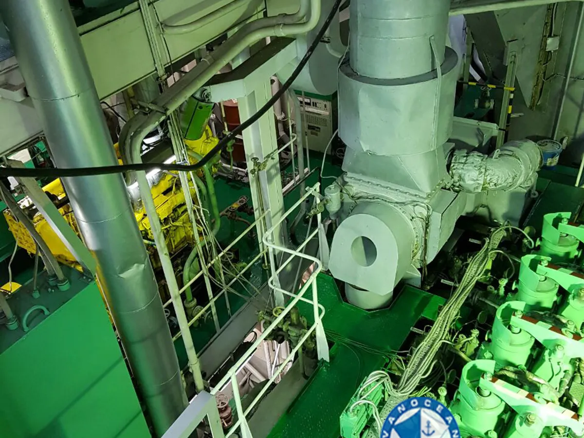 Oil/Chemical tanker for sale