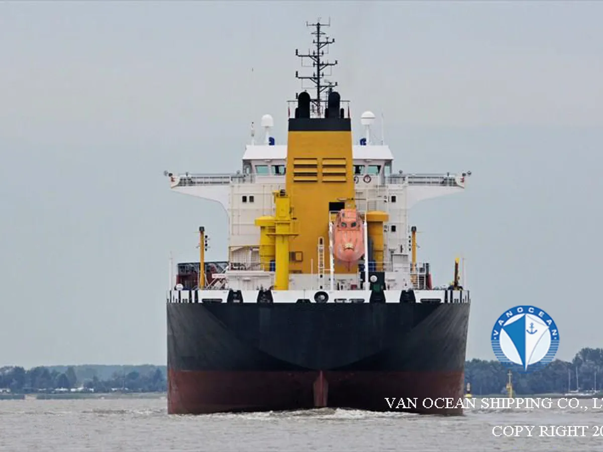 Oil/Chemical tanker for sale