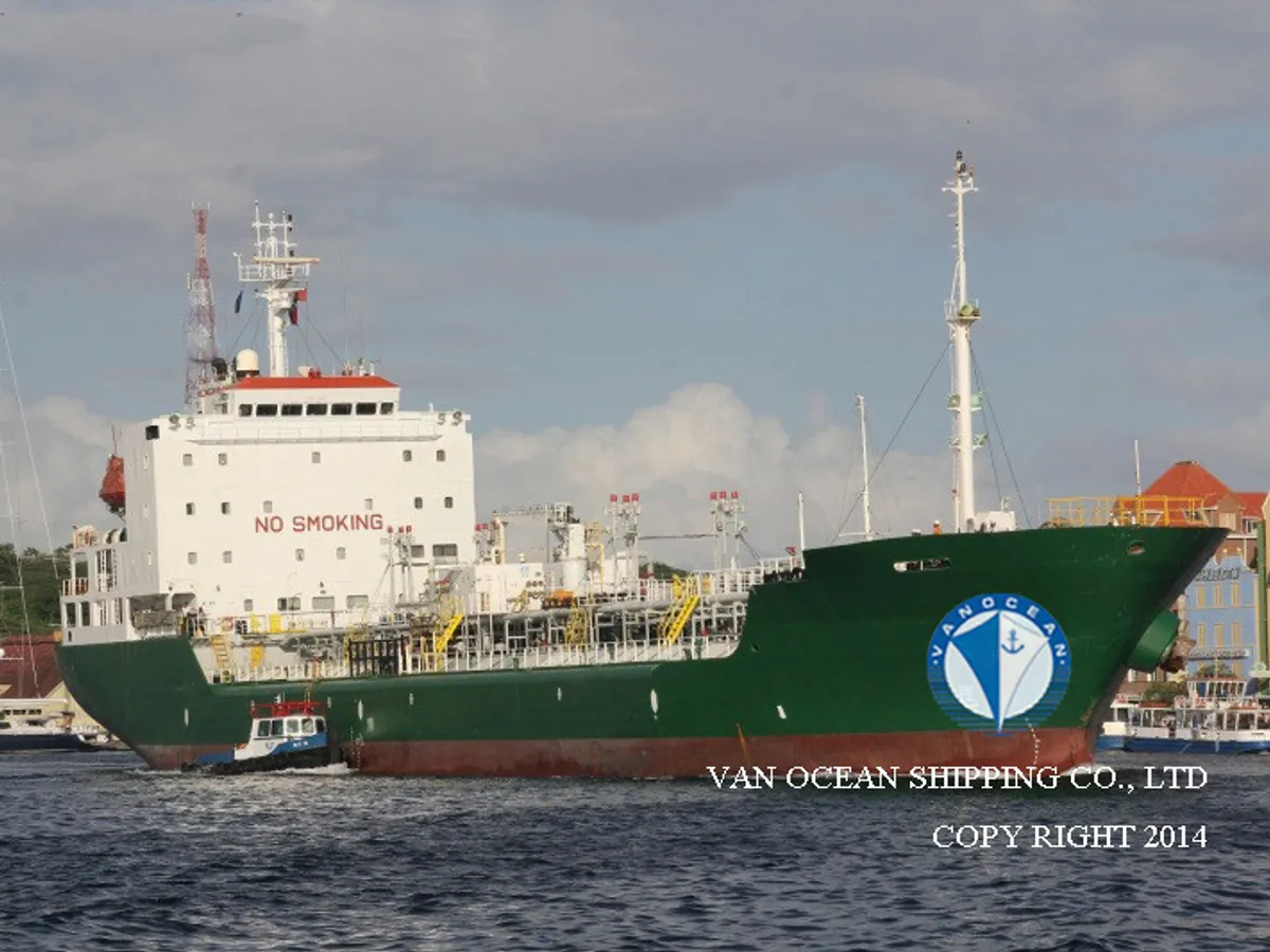 Oil/Chemical tanker for sale