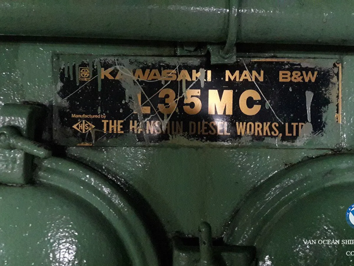 Oil/Chemical tanker for sale