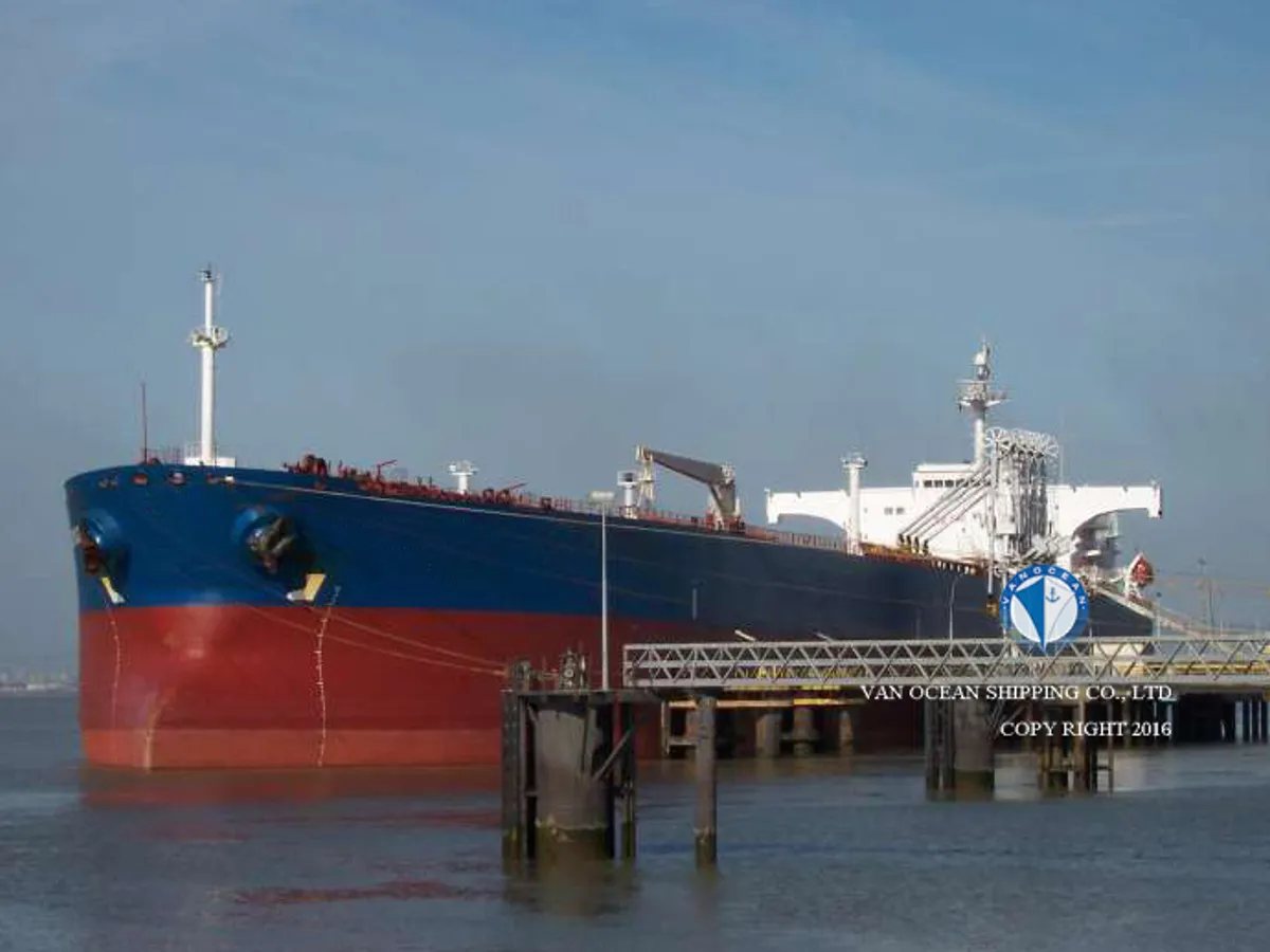 Oil/Chemical tanker for sale