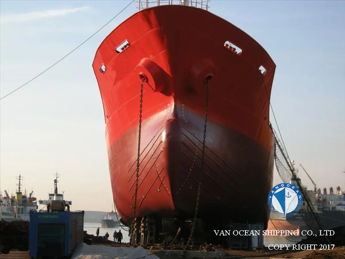 Oil/Chemical tanker for sale