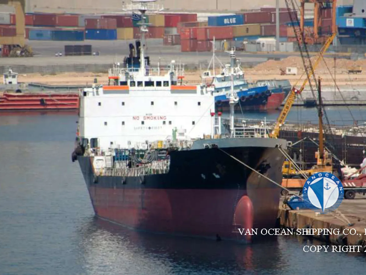 Oil/Chemical tanker for sale