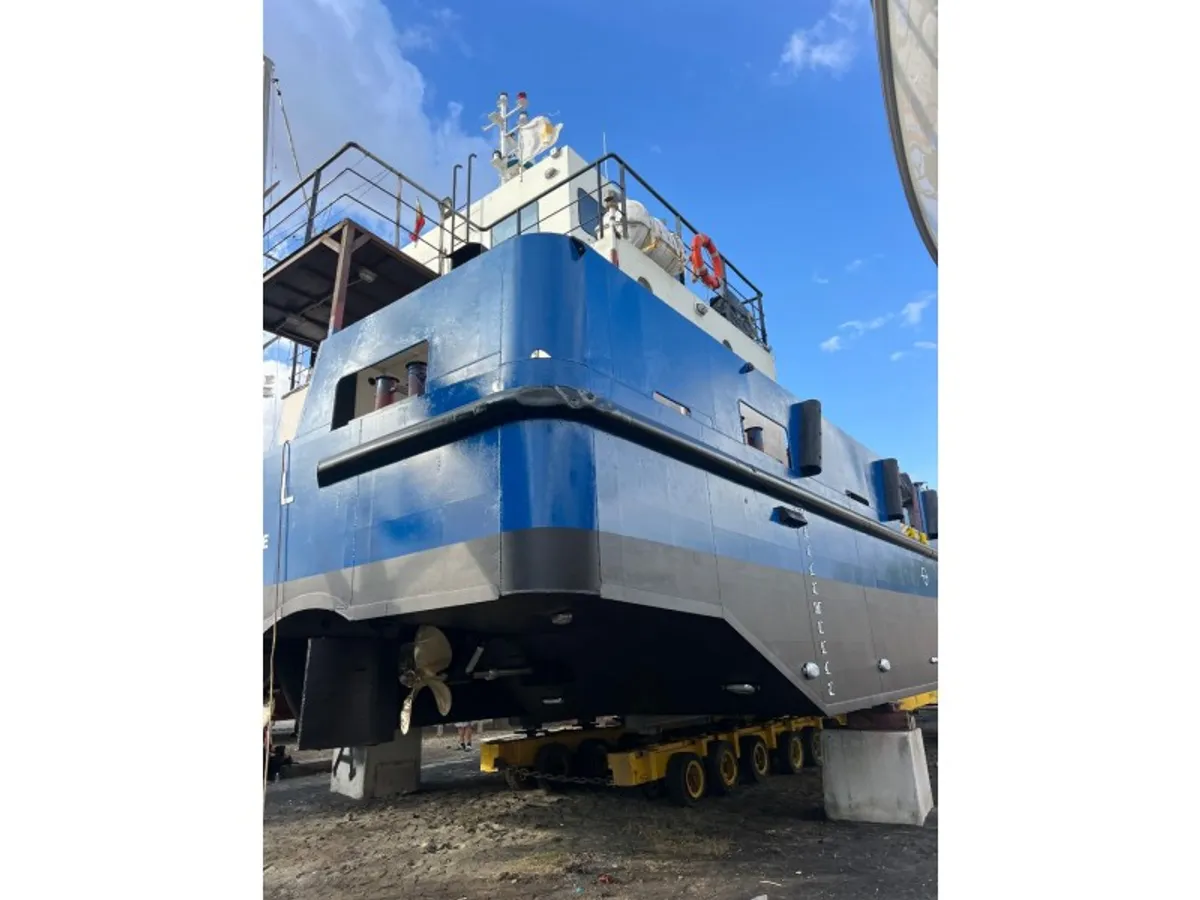 Container ship for sale