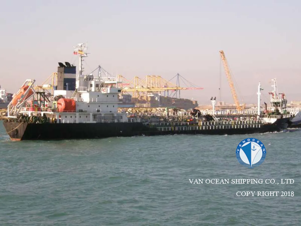 Oil/Chemical tanker for sale