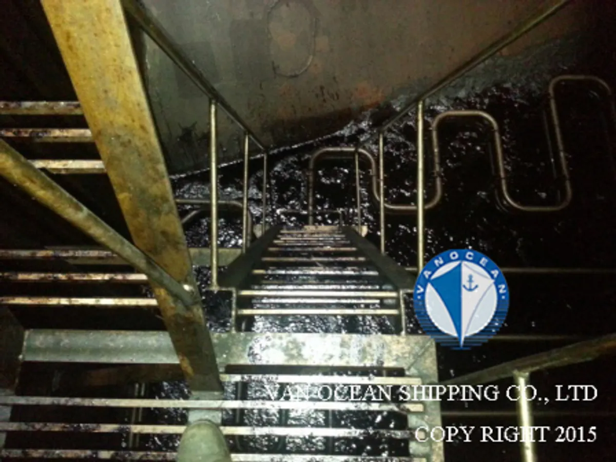 Oil/Chemical tanker for sale