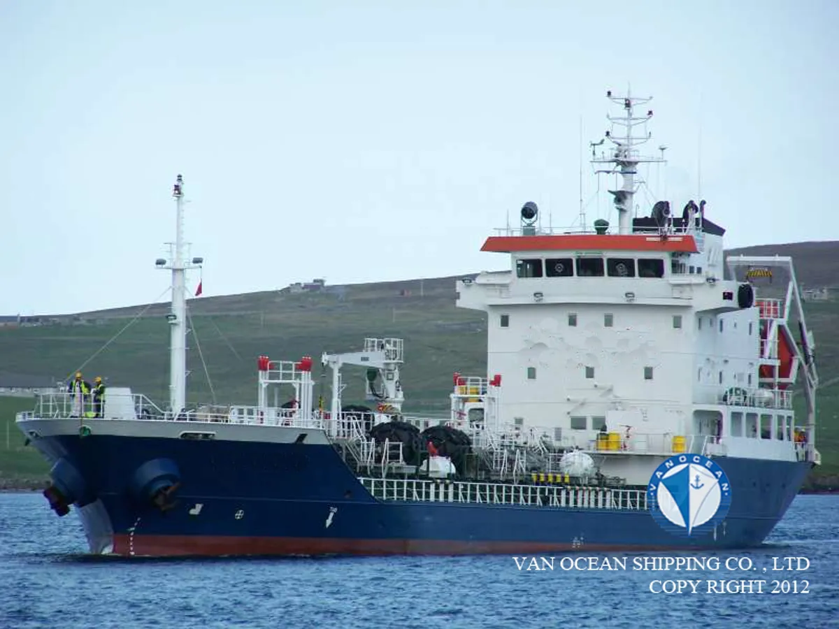 Oil/Chemical tanker for sale