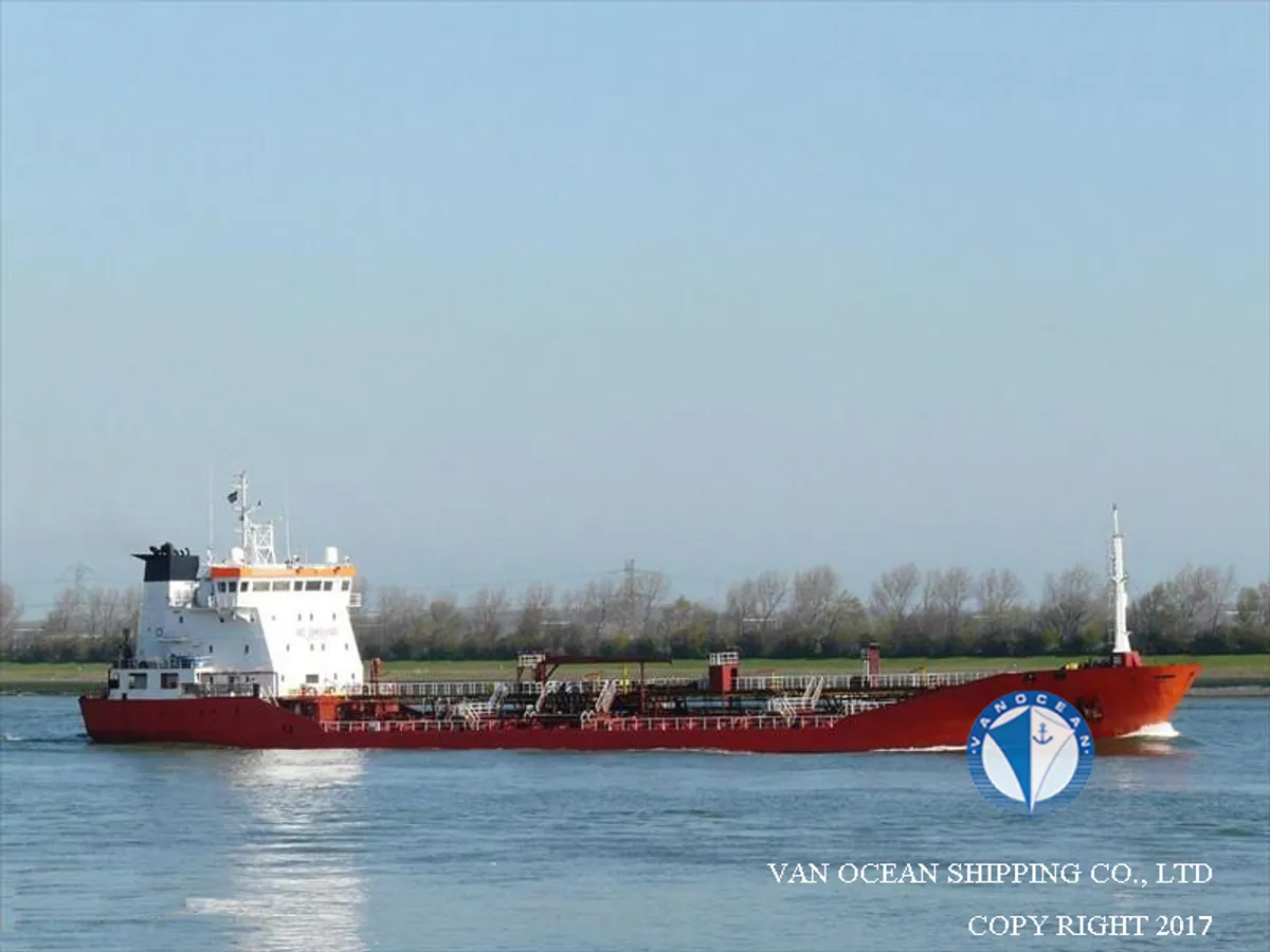 Oil/Chemical tanker for sale