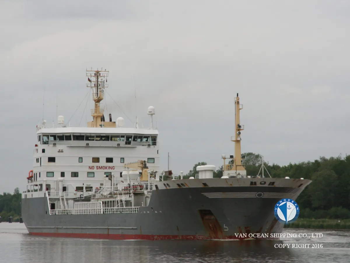 Oil/Chemical tanker for sale