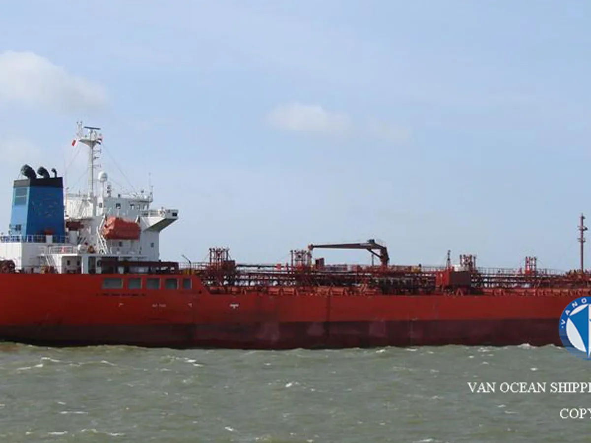 Oil/Chemical tanker for sale