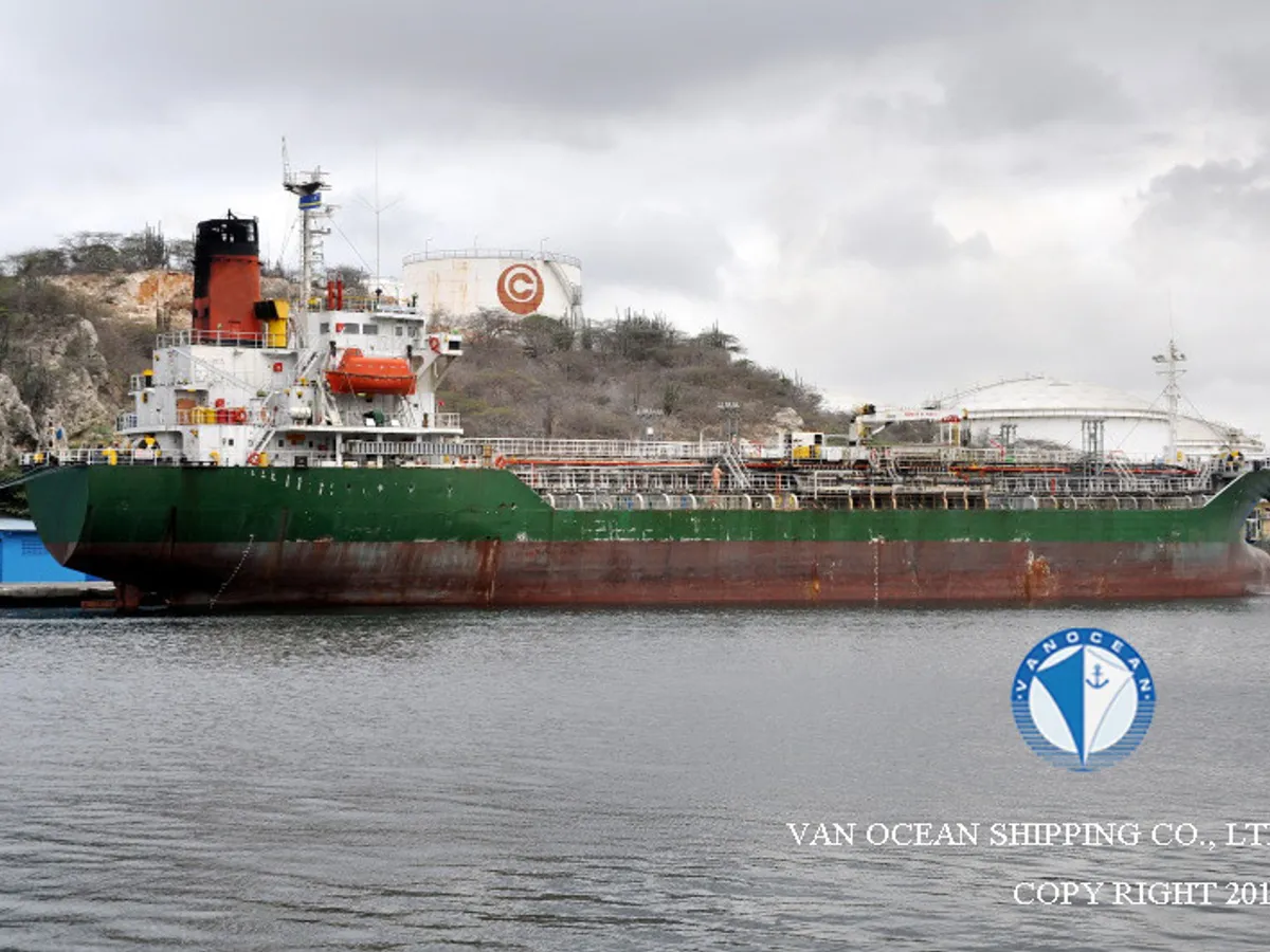 Oil/Chemical tanker for sale