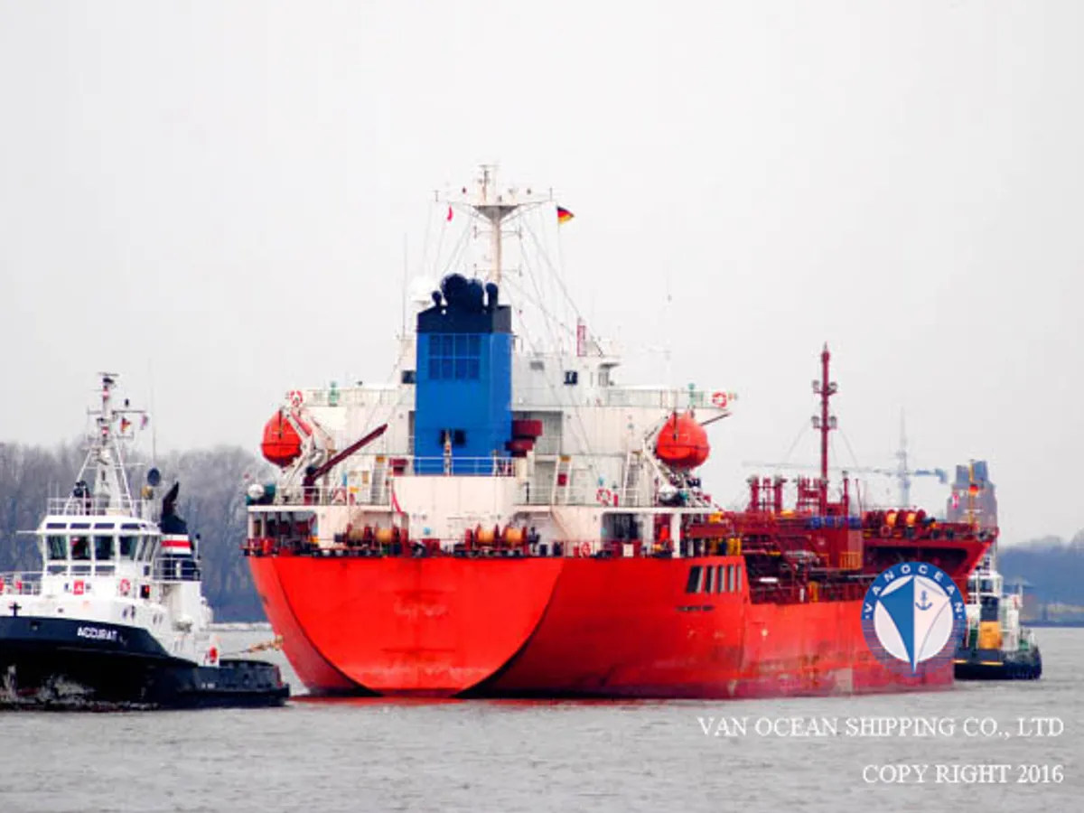 Oil/Chemical tanker for sale