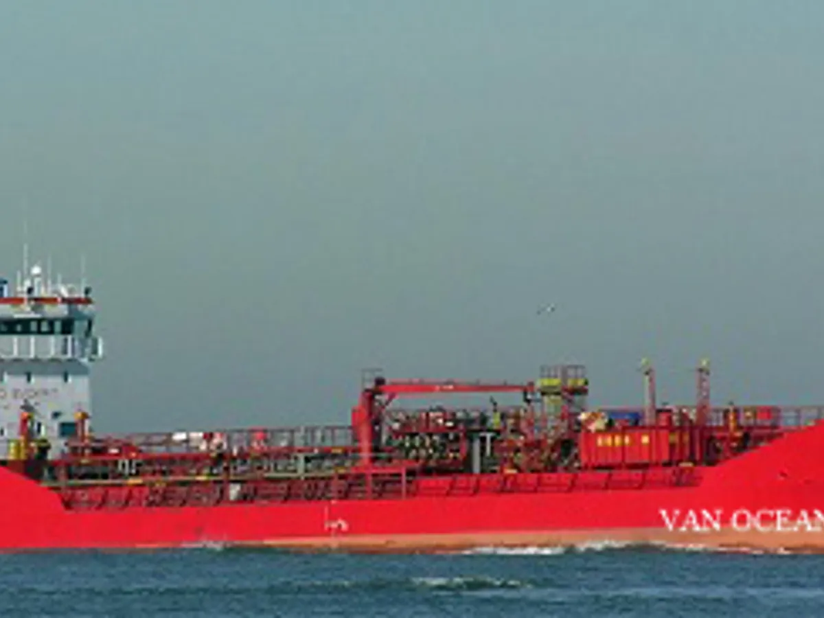 Oil/Chemical tanker for sale