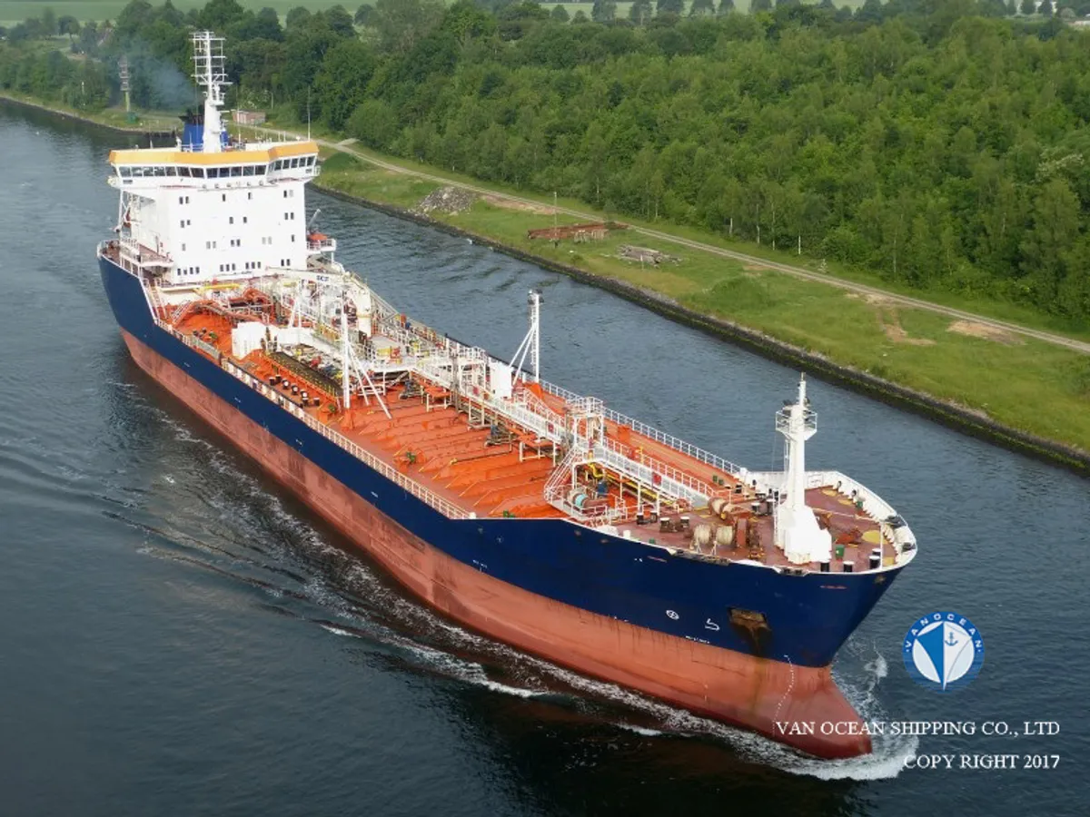 Oil/Chemical tanker for sale
