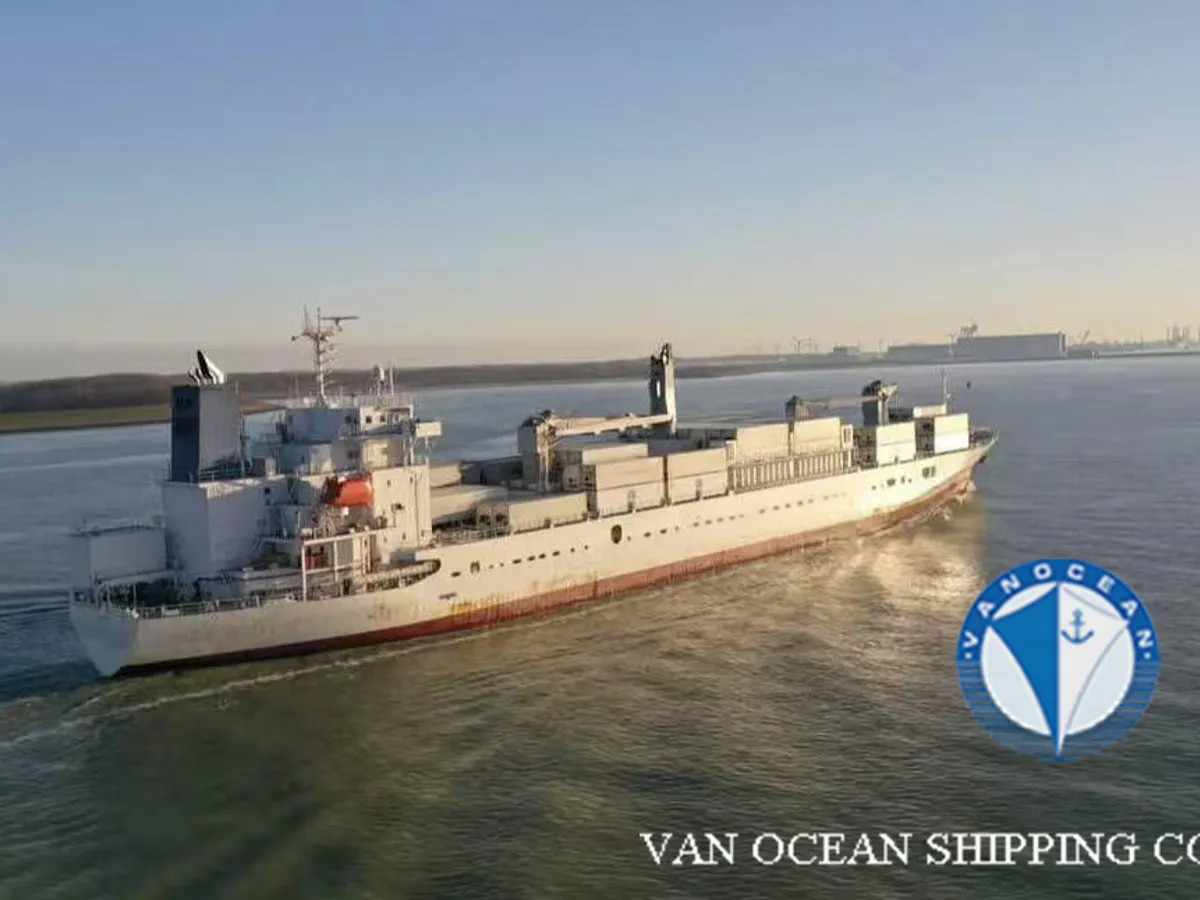 Reefer ship for sale