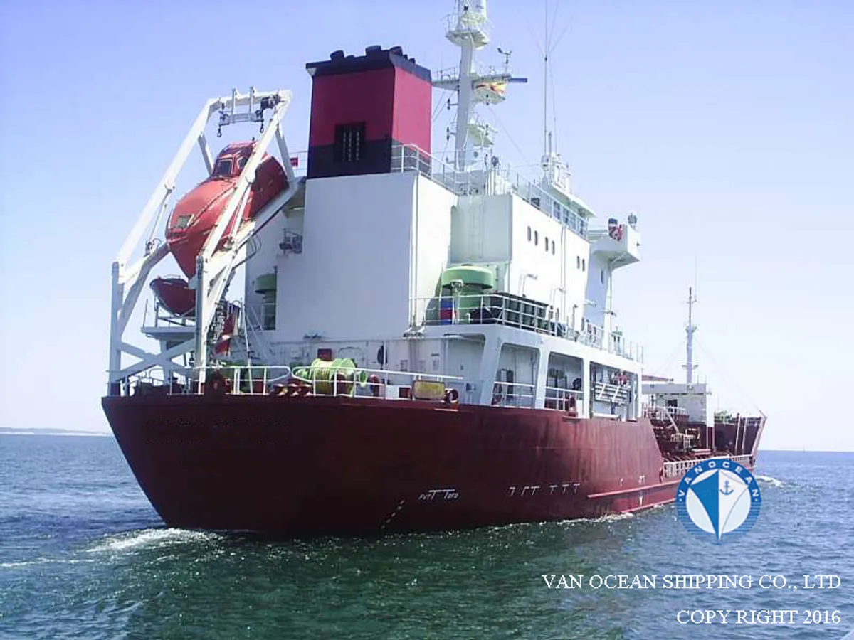 Oil/Chemical tanker for sale