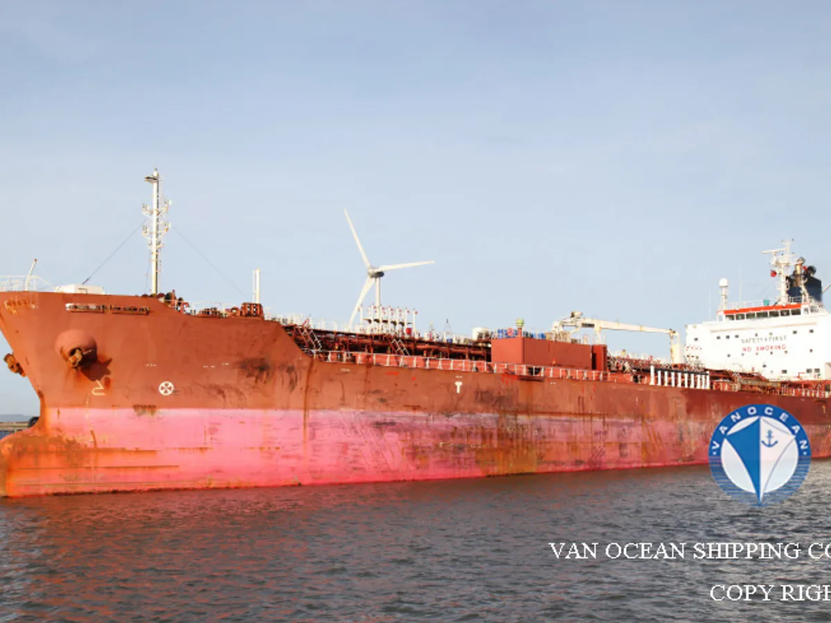 Oil/Chemical tanker for sale