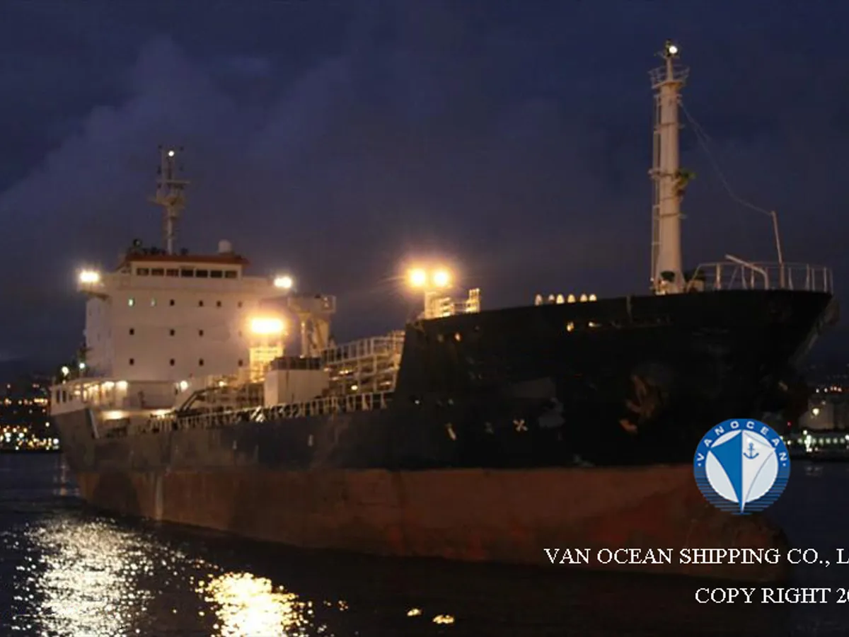 Oil/Chemical tanker for sale
