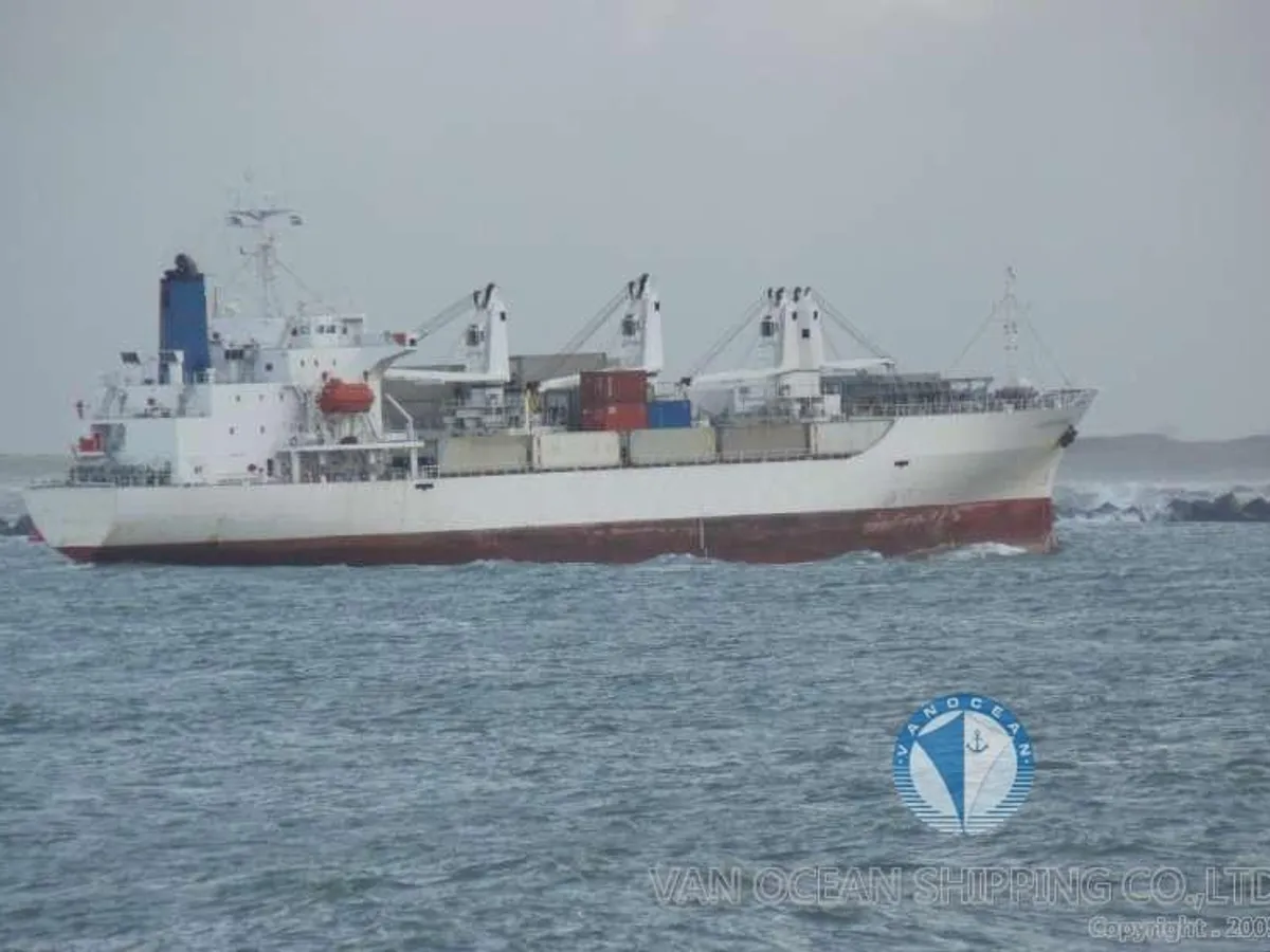 Oil/Chemical tanker for sale