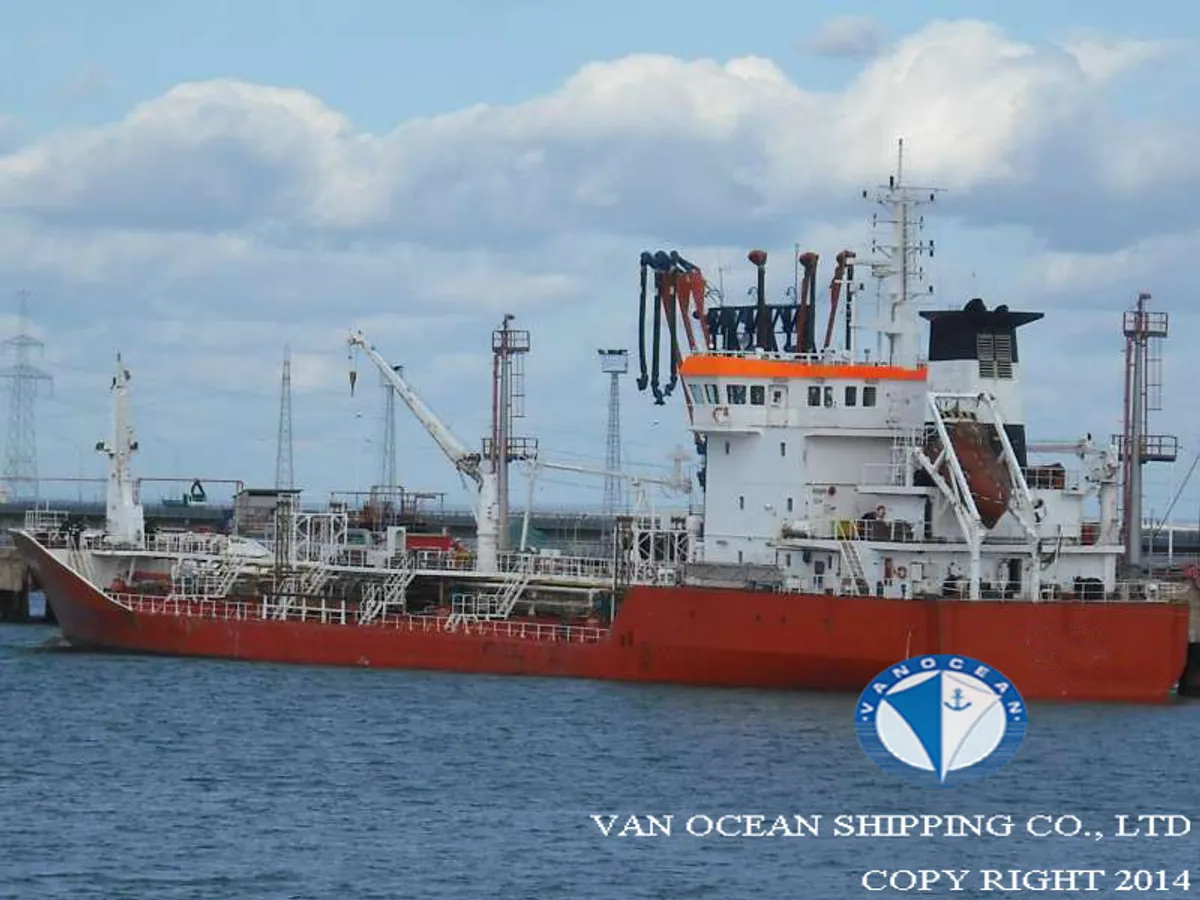 Oil/Chemical tanker for sale