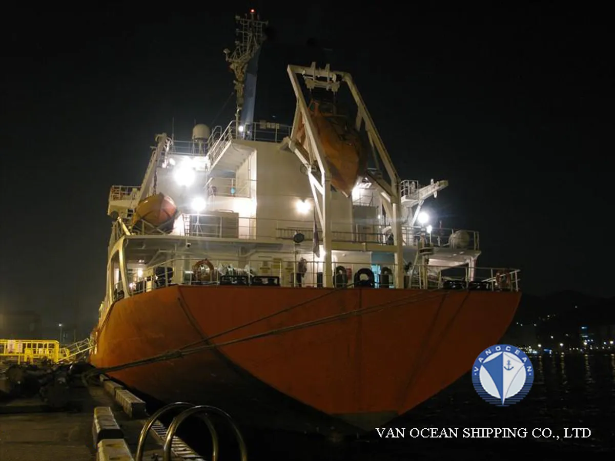 Oil/Chemical tanker for sale