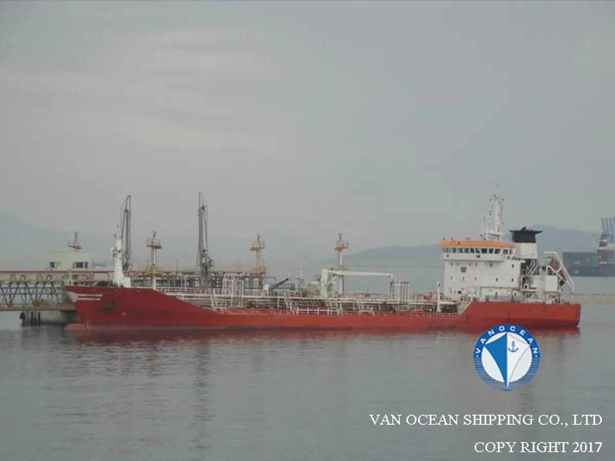 Oil/Chemical tanker for sale