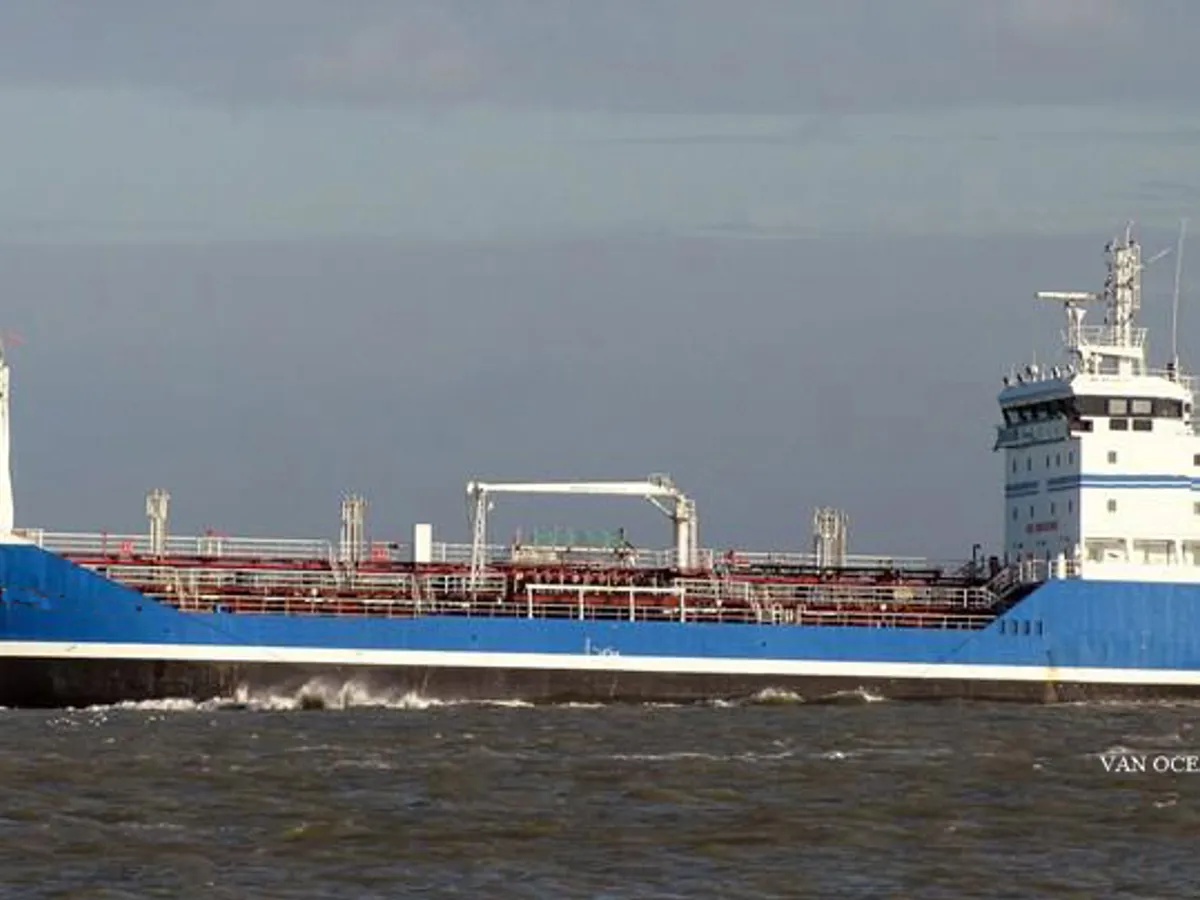 Oil/Chemical tanker for sale