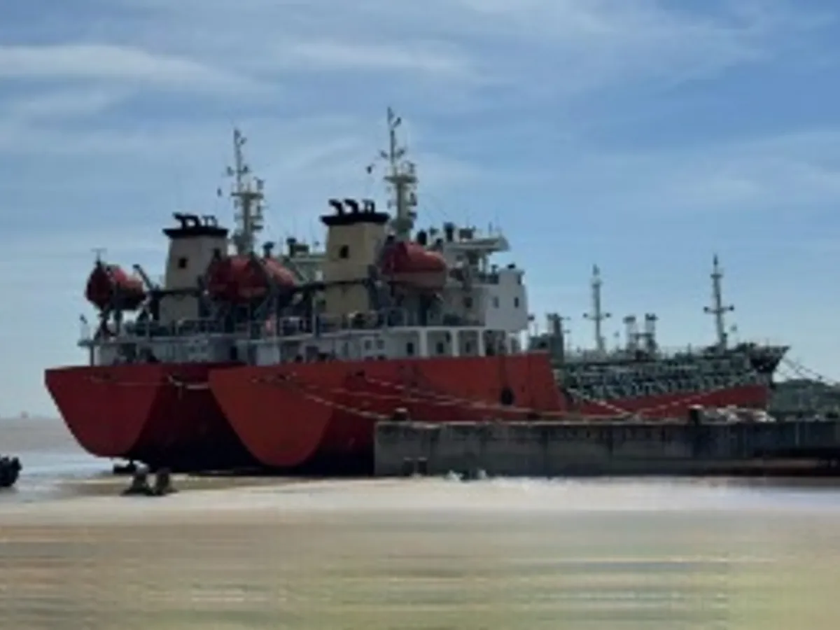 Oil/Chemical tanker for sale