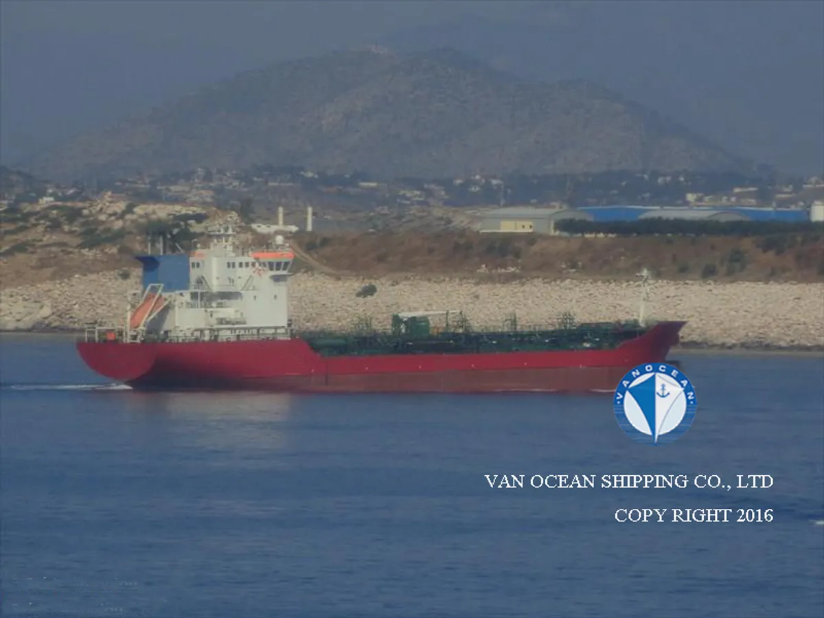 Oil/Chemical tanker for sale