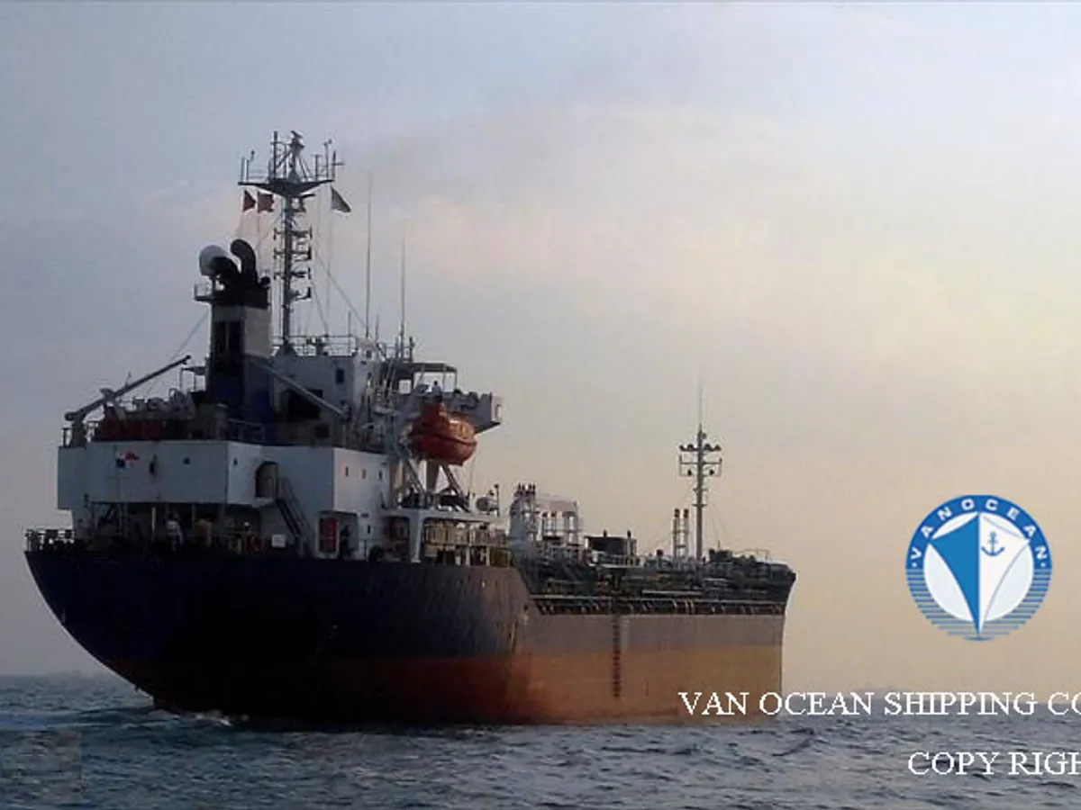 Oil/Chemical tanker for sale