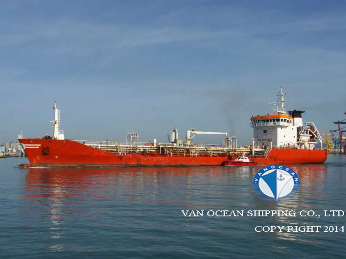 Oil/Chemical tanker for sale