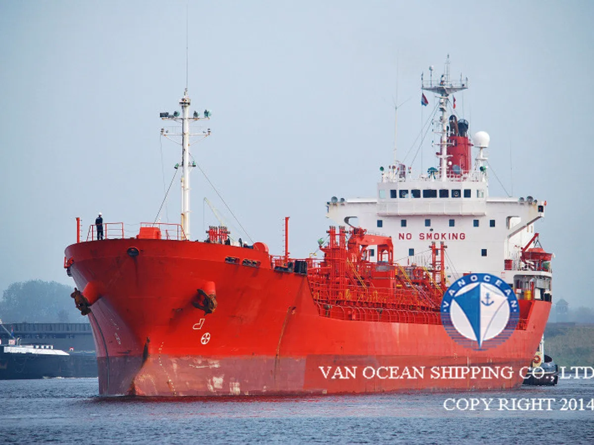 Oil/Chemical tanker for sale