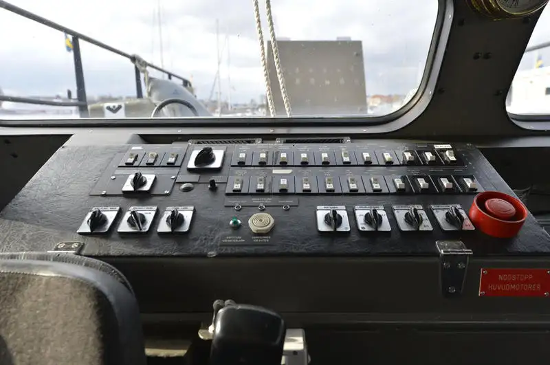 Naval / Military vessels for sale