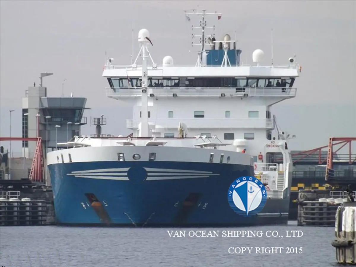 Oil/Chemical tanker for sale