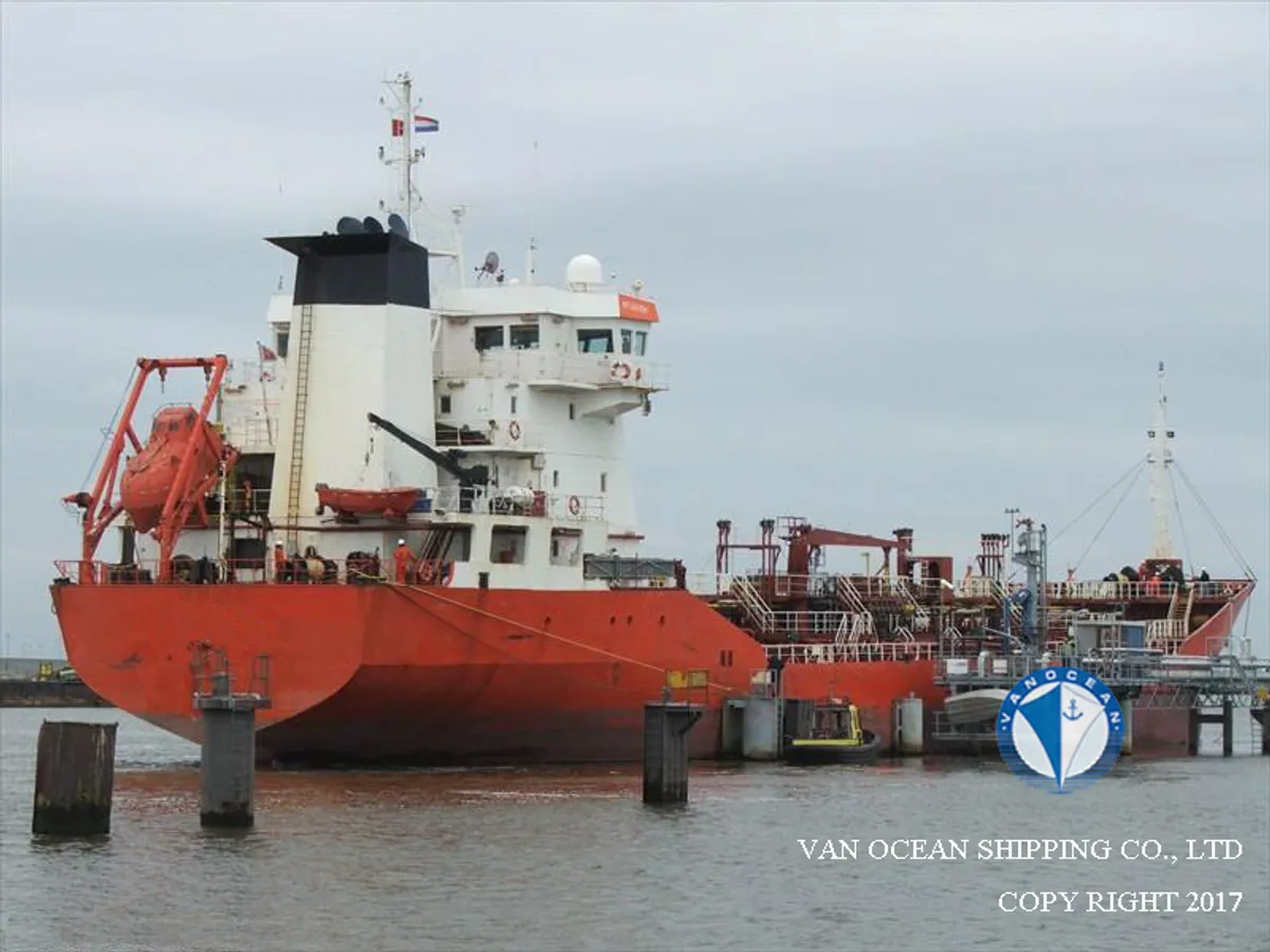Oil/Chemical tanker for sale