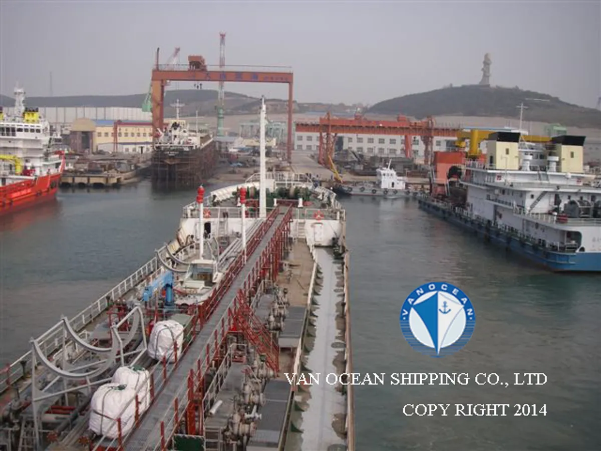 Oil/Chemical tanker for sale