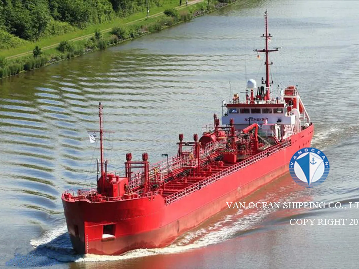 Oil/Chemical tanker for sale